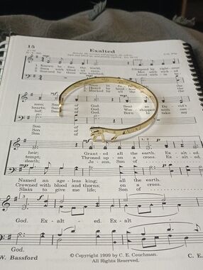 Gold Cat Motif Bangle Bracelet - Women Jewelry Bracelets